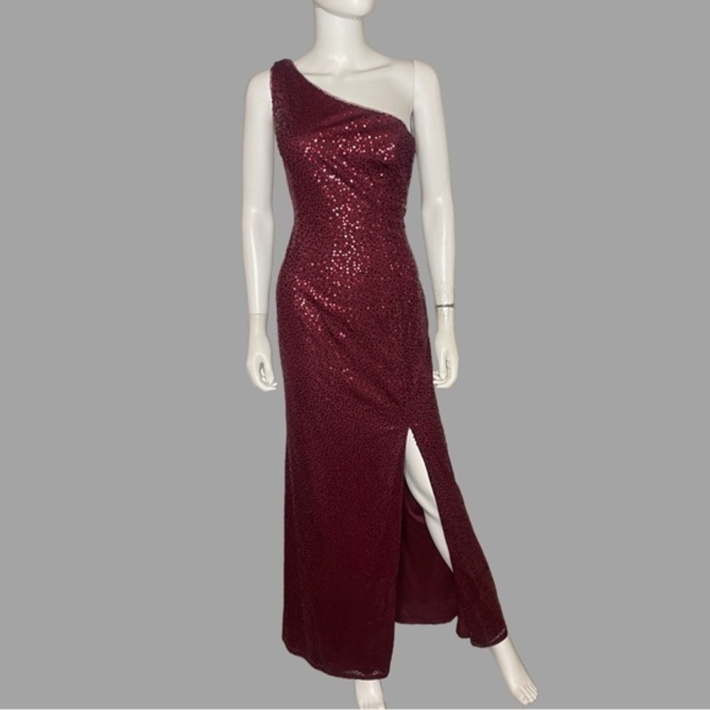 Adrianna Papell Burgundy One Shoulder Mermaid‎ Style Sequins Dress